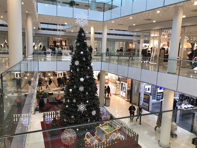 Detalle de la decoración navideña del Centro Comercial Plenilunio