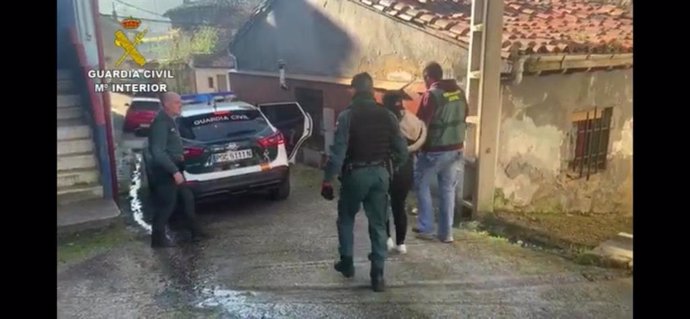 La Guardia Civil detiene a 6 personas por la sustracción de vehículos y robos en establecimientos de hostelería de Asturias