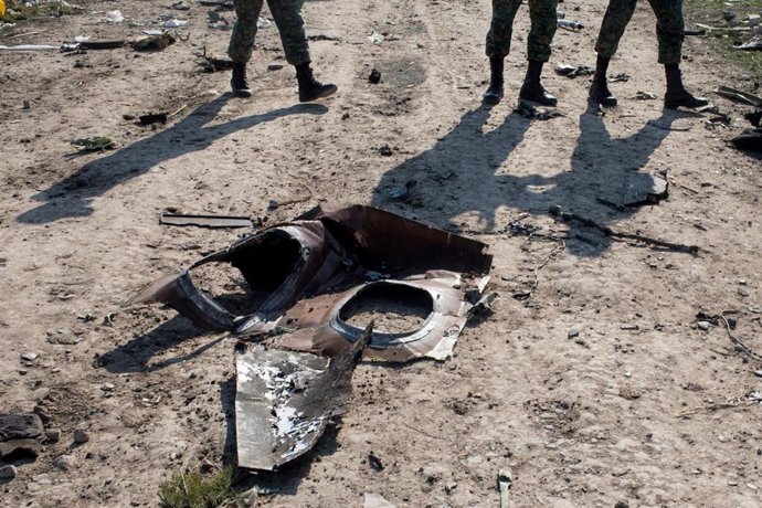 Restos del avión ucraniano estrellado en Teherán