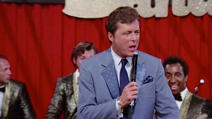 Edd Byrnes como Vince Fontaine