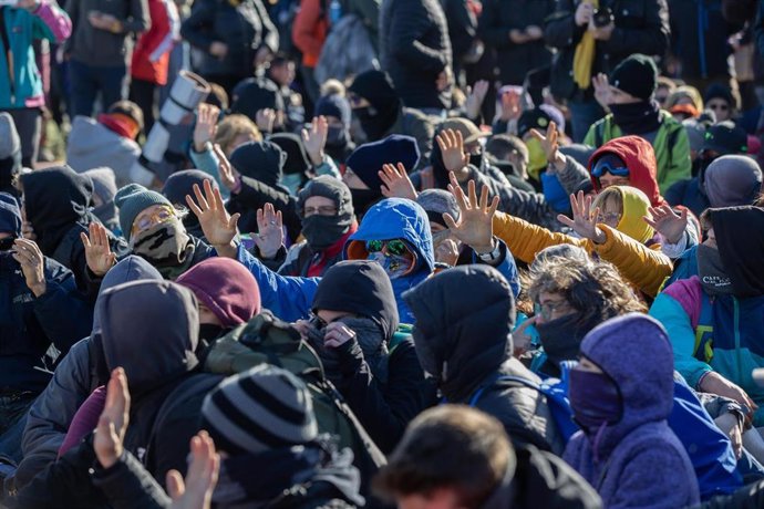 Concentrados de Tsunami Democrtic en la N-II en La Jonquera (Girona) el 12 de noviembre - Archivo