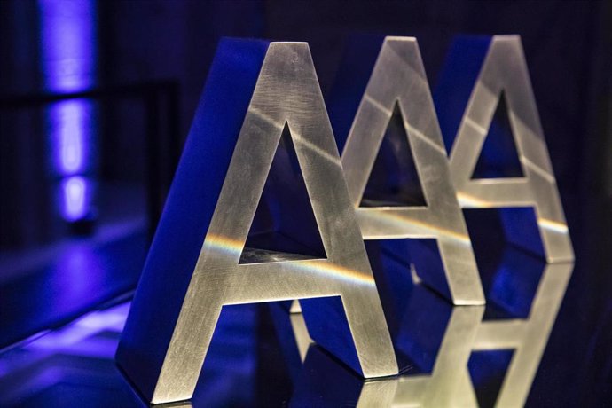 La Fundación ARCO concede los Premios A al Coleccionismo en su 24 edición.