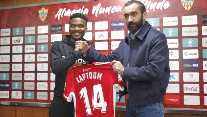 Wilfrid Kaptoum, presentado con el Almería