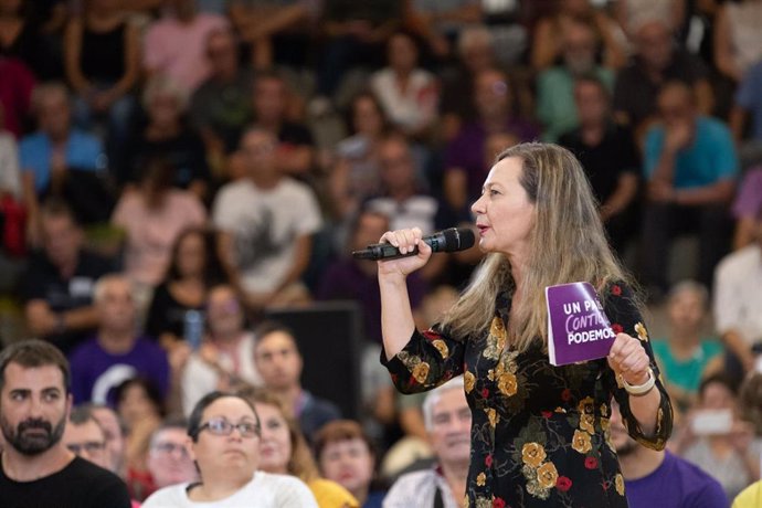 Una de las candidatas de Unidas Podemos al Congreso por Las Palmas, Victoria Rosell, interviene en un acto en Las Palmas de Gran Canaria (Canarias/España), a 27 de octubre de 2019.
