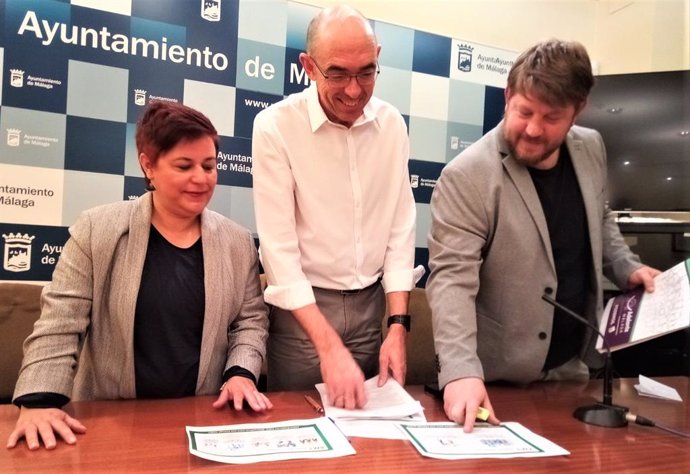 Los concejales de Adelante Málaga durante la presentación de enmiendas al presupuesto municipal para 2020