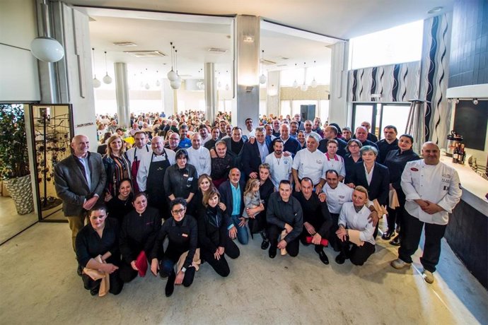 Unas 250 personas se han sumado a la comida solidaria celebrada en Reinosa