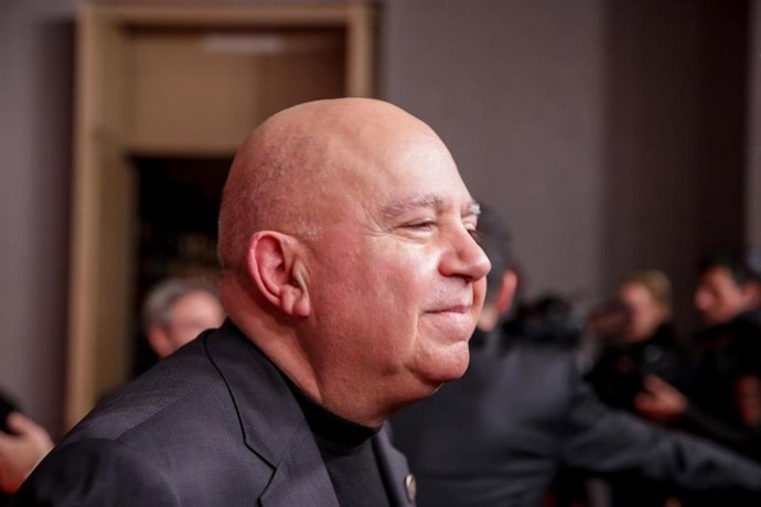 El productor de cine Agustín Almodóvar posa a su llegada a la Fiesta de Nominados de la 34 edición de los Premios Goya en el Florida Retiro, en Madrid a 16 de diciembre de 2019.