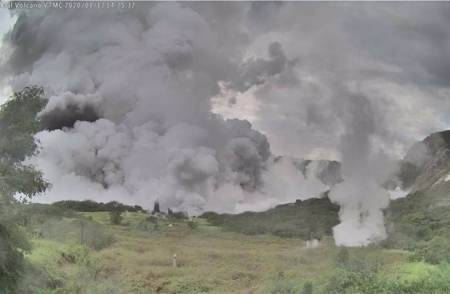 Erupción del volcán Taal