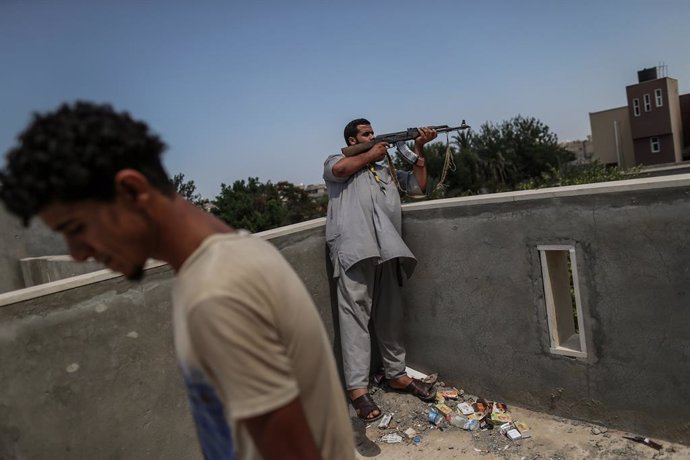 Libia.- Trípoli y Haftar se acusan mutuamente de romper el alto el fuego en Libi