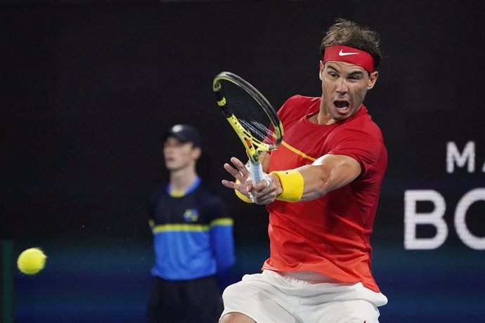 AMP.- Tenis.- Nadal tropieza ante Djokovic y el título de la ATP Cup se decidirá