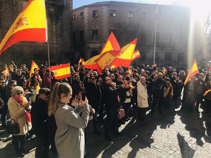 Concentración de Vox frente al Ayuntamiento de Toledo