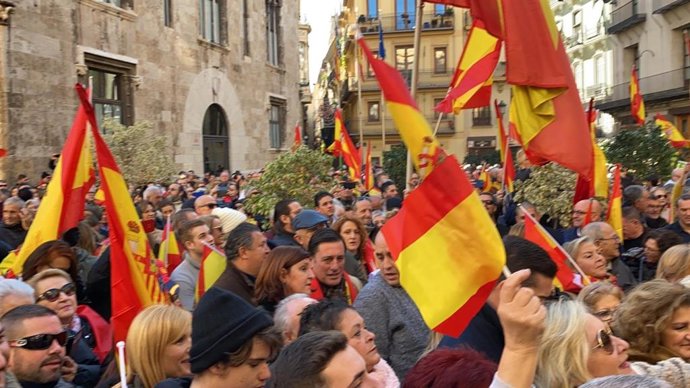 Concentración de 'España Existe' en Valncia