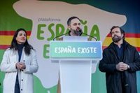Vox muestra su rechazo al Gobierno de Sánchez con concentraciones frente a los ayuntamientos de toda España