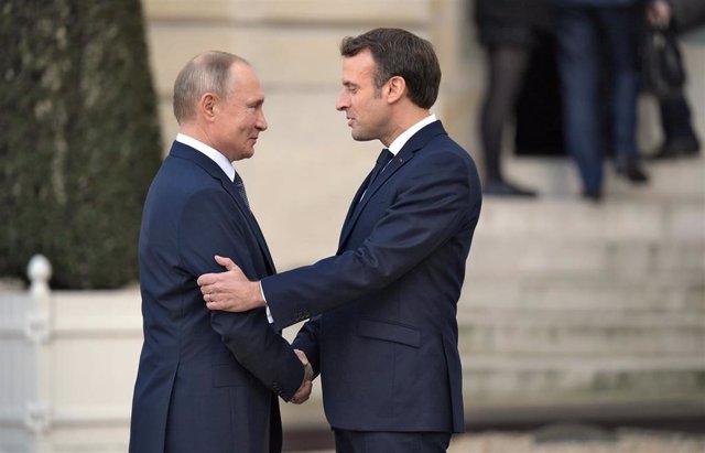 Vladimir Putin y Emmanuel Macron 