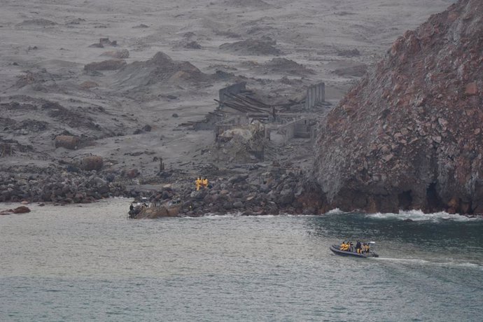 Nueva Zelanda.- Ascienden a 18 las víctimas mortales tras la erupción del volcán