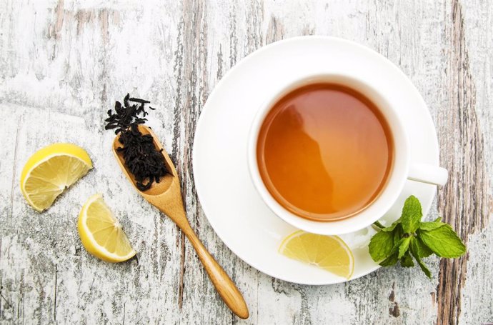 Un estudio evidencia que beber té tres veces a la semana alarga la vida y la hac