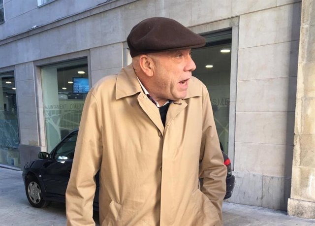 Salvador García Ros, a su llegada a la Audiencia de Alicante