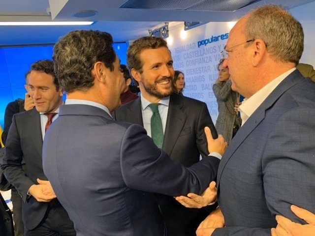 Monago con Pablo Casado en la Junta Directiva Nacional