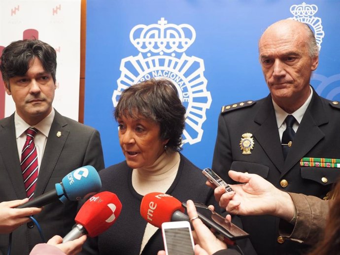 La delegada del Gobierno, Mercedes Martín, en el acto de aniversario de la Policía en Ávila.