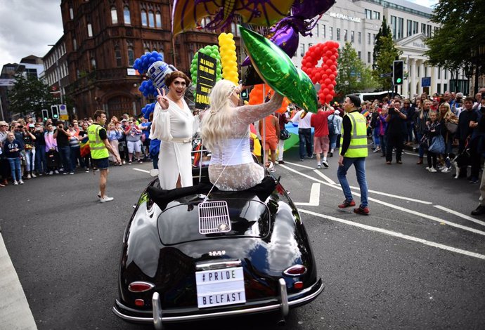 R.Unido.- La reforma que legaliza el matrimonio homosexual entra en vigor en Irl
