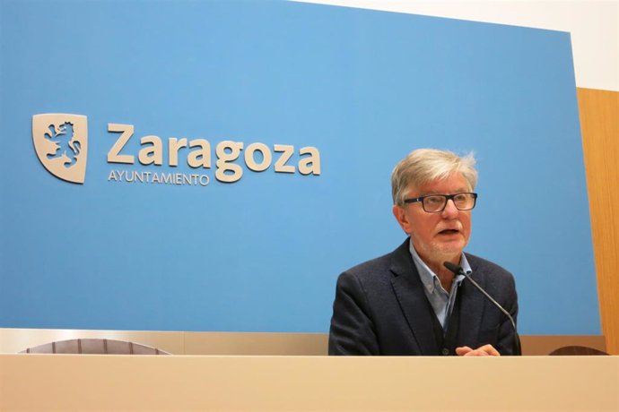 El portavoz de Zaragoza en Común, Pedro Santisteve