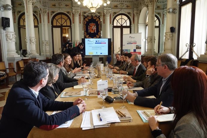 Reunión de la comisión de seguimiento de Málaga como Capital Europea de Turismo Inteligente en 2020