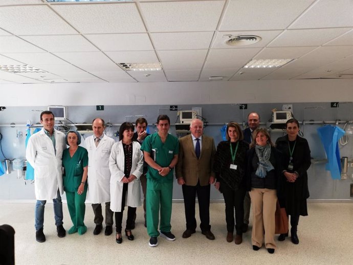 Jesús Aguirre visita la remodelación de los quirófanos del Hospital de Jerez
