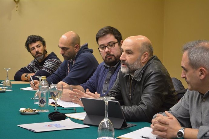 Xabier P. Igrexas y Néstor Rego se han reunido con el comité de empresa de Barreras