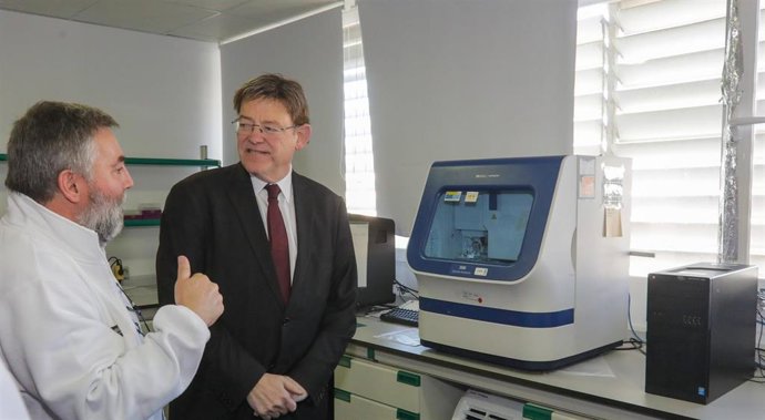 Ximo Puig durante una visita al Hospital General de Alicante, este lunes.
