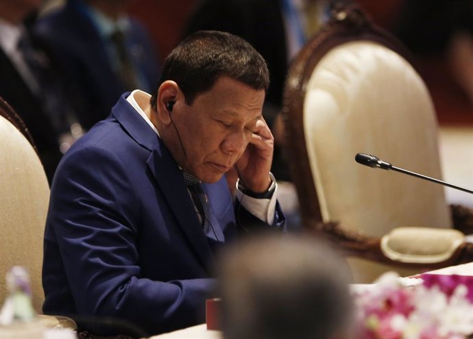 Filipinas.- Duterte visitará las zonas afectadas por las erupciones del volcán T