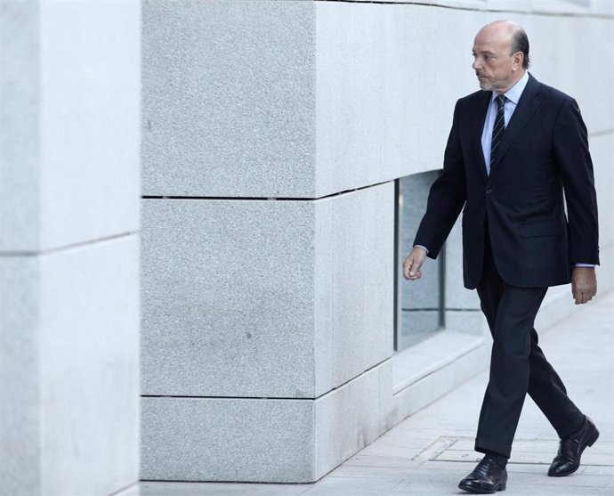 El expresidente de Indra Javier Monzón llega a la  Audiencia Nacional para declarar por su presunta implicación en la trama de corrupción Púnica, en Madrid (España), a 4 de octubre de 2019.