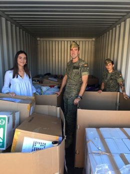 Parte del material recogido en colegios de Almería y entregado en Líbano por la Legión
