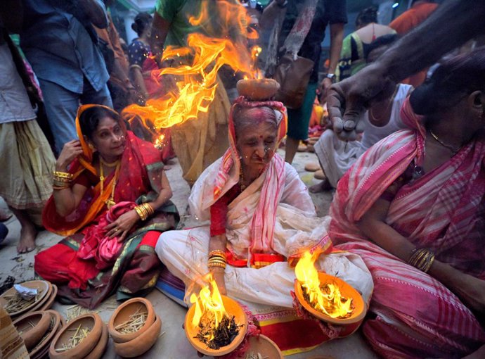 India.- El Supremo indio examina la segregación de las mujeres por parte de las 