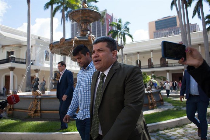 El disidente opositor Luis Parra.