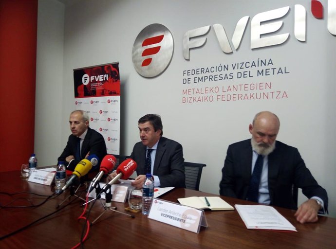 Dirigentes de la FVEM presentan en rueda de prensa en Bilbao el último informe de coyuntura económica
