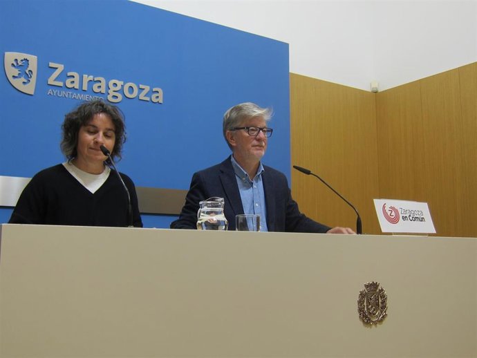 Luisa Broto y Pedro Santisteve, concejales de Zaragoza en Común en el Ayuntamiento de la capital aragonesa.