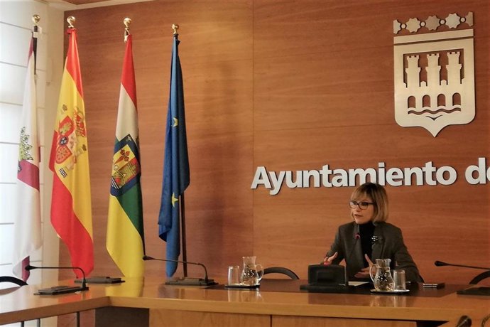 La concejala del PP Penélope Ramírez ha criticado la "mala gestión" del Gobierno municipal respecto a la recuperación del Monte Cantabria y su financiación.