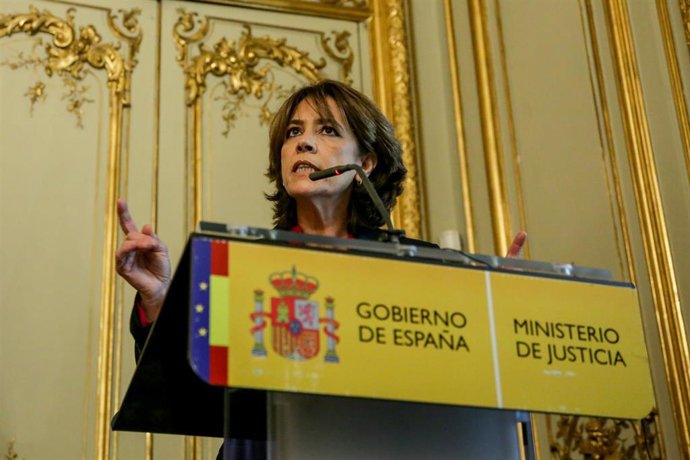 La exministra de Justicia y futura Fiscal General del Estado, Dolores Delgado, durante su intervención en el acto de toma de posesión de ministros en el Ministerio de Justicia en el Palacio de Parcent, Madrid (España), a 13 de enero de 2020.