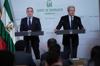 Junta niega dejar a más de 200 asociaciones de mujeres sin subvenciones, que "cambian" sus condiciones de reparto