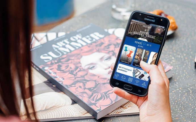 El smartphone Manet llega al hotel Miguel Angel de Madrid