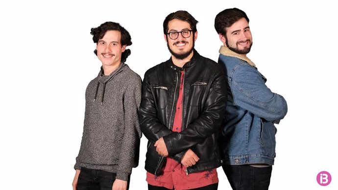 Los periodistas Joan Guasp, Aitor Pérez y Guillem Casals serán los encargados de presentar 'Ens deim coses', uno de los cuatro nuevos programas que incorpora IB3 Radio este enero a su parrilla.
