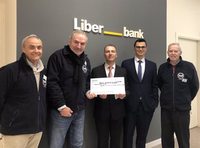 Liberbank dona 600 euros al Banco de Alimentos