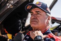 Sainz salvó el liderato pese a un error de navegación y un problema con un neumático