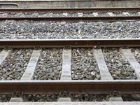 Encuentran los restos de un cadáver en las vías del tren entre dos barriadas de Córdoba
