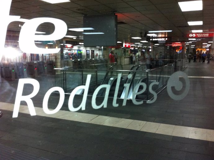 Estació de tren de Renfe-Rodalies / Rodalies a la plaa Catalunya de Barcelona. Transport públic. Ferrocarril.