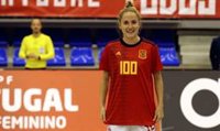 España golea a Portugal en el centenario de Ana Luján