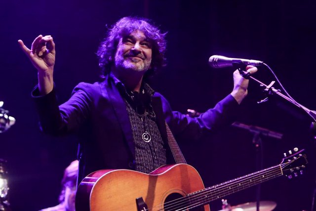 El cantante Quique González, durante su concierto en el circo Price, en Madrid (España) a 14 de enero de 2020.