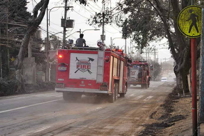 Filipinas.- Dos muertos por parada cardíaca y más de 82.000 evacuados tras la er