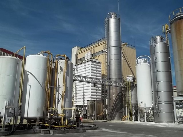 Fábrica de Ercros en Monzón