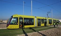 Imagen de archivo del tranvía de Jaén circulando en pruebas./Archivo